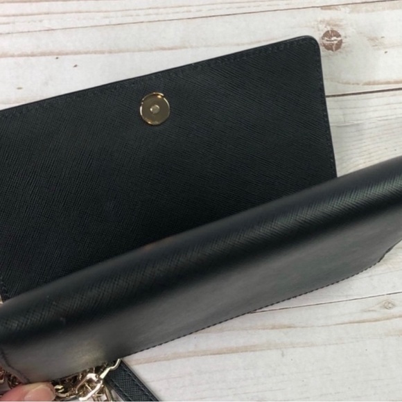 EUC Tory Burch Robinson Chain wallet crossbody in Black with gold chain - Picture 8 of 8